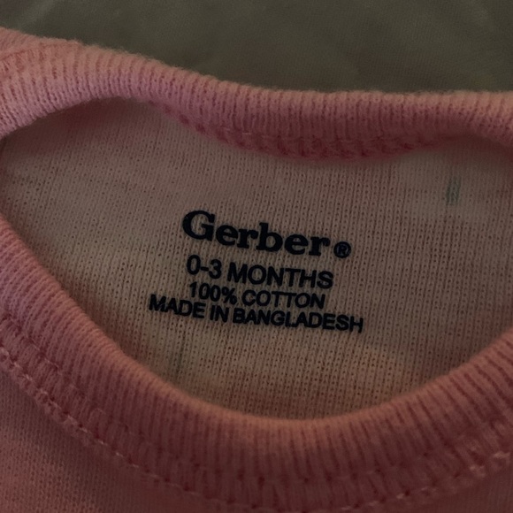 SOLD 4 short-sleeve onesies 0-3 months - Picture 8 of 8